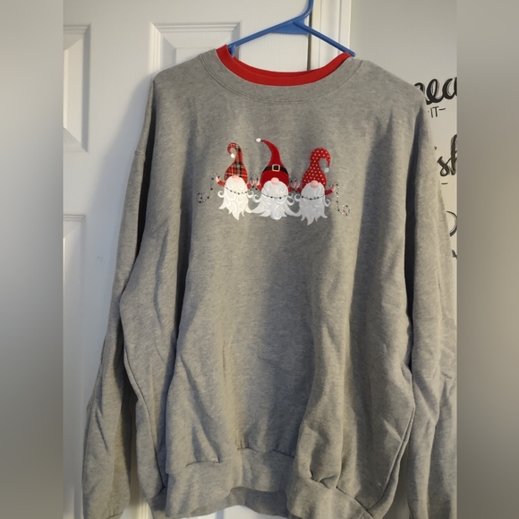 Tops - Women's Sweatshirt